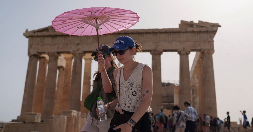 Avrupa’da aşırı sıcaklar: Tatil planlarını erteleyecek mi?  Seyahat sigortası neleri kapsıyor?