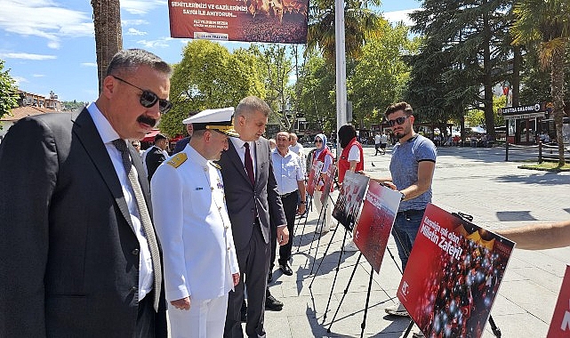 Gölcük’te 15 Temmuz Şehitleri Anma, Demokrasi ve Milli Birlik Günü törenleri Şehitler Mezarlığı’ndaki şehit mezarları başında yapılan dualarla başladı – GÜNDEM