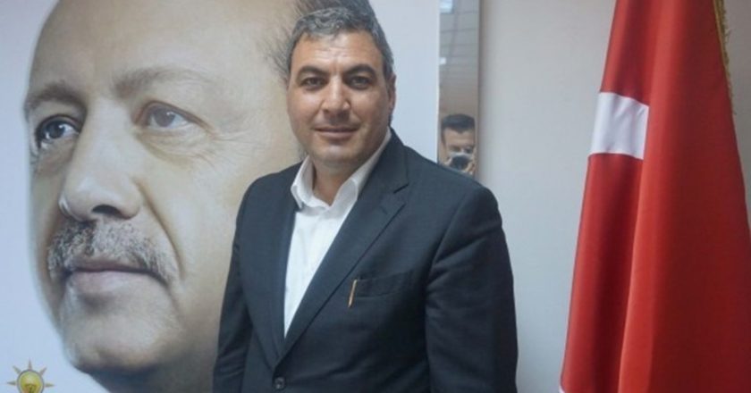 Arsasının ruhsatı olmayınca… AKP il başkanının eşi, silahla belediye binasına girdi!  – Türkiye’den son dakika haberleri