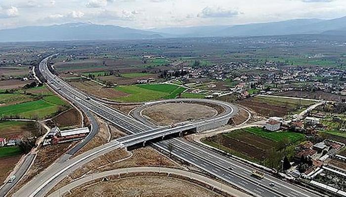 İstanbul’a gidenlere dikkat! Bu güzergahlara trafiğe kapanma süresi verildi.