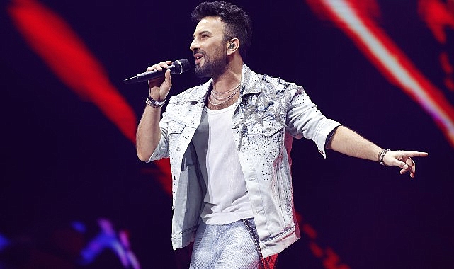 Tarkan ve Ceza, İzmir Fanta Fest’in son etabında seyirciyle buluştu – KÜLTÜR VE SANAT