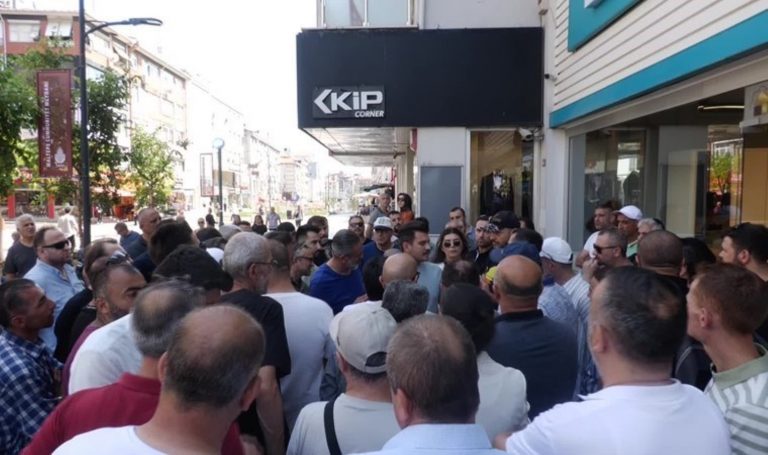 TOKİ mağdurları isyan etti: “Biz buradayız, Murat Kurum nerede?” – Türkiye’den son dakika haberleri