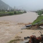 Trabzon Araklı’da sel! Dereler taştı, otoyol ulaşıma kapatıldı