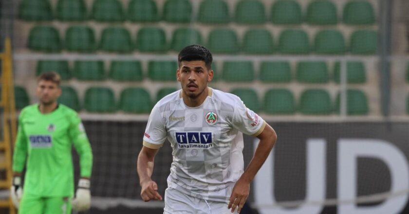 Görtepe, Furkan Bayr’ın transferi için elini Thelarysport’a sıkıştırdı!