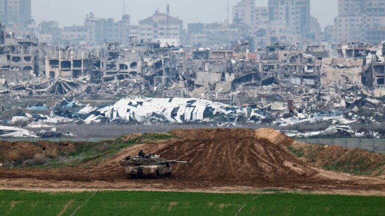 İsrail Enerjisi Bakanı, Gazze Şeridi’nin elektriğini kesmeye karar verdiğini açıkladı.