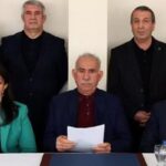 PKK’nın sona ermesinden sonra, terörist Öcalan tarafından “Kardeşlik” mesajı: “Tuzakları ve mayınları bir tane için temizleyelim”