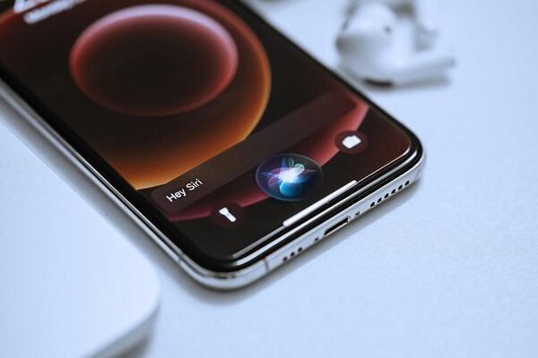 Yeni Siri Siri’yi sunarken Apple’ın yapay zekasının desteğiyle paylaşılan bir kaynak ‘