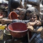 “Gazze’de Holokost” İsrail askerlerinin korkunç itirafı: “Tüm yardımı yere gömdük ve yaktık”