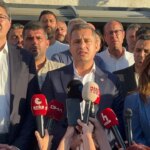 Mahkeme önündeki CHP’nin önündeki tutuklamalara tepki: “Bu itibarsız bir operasyon