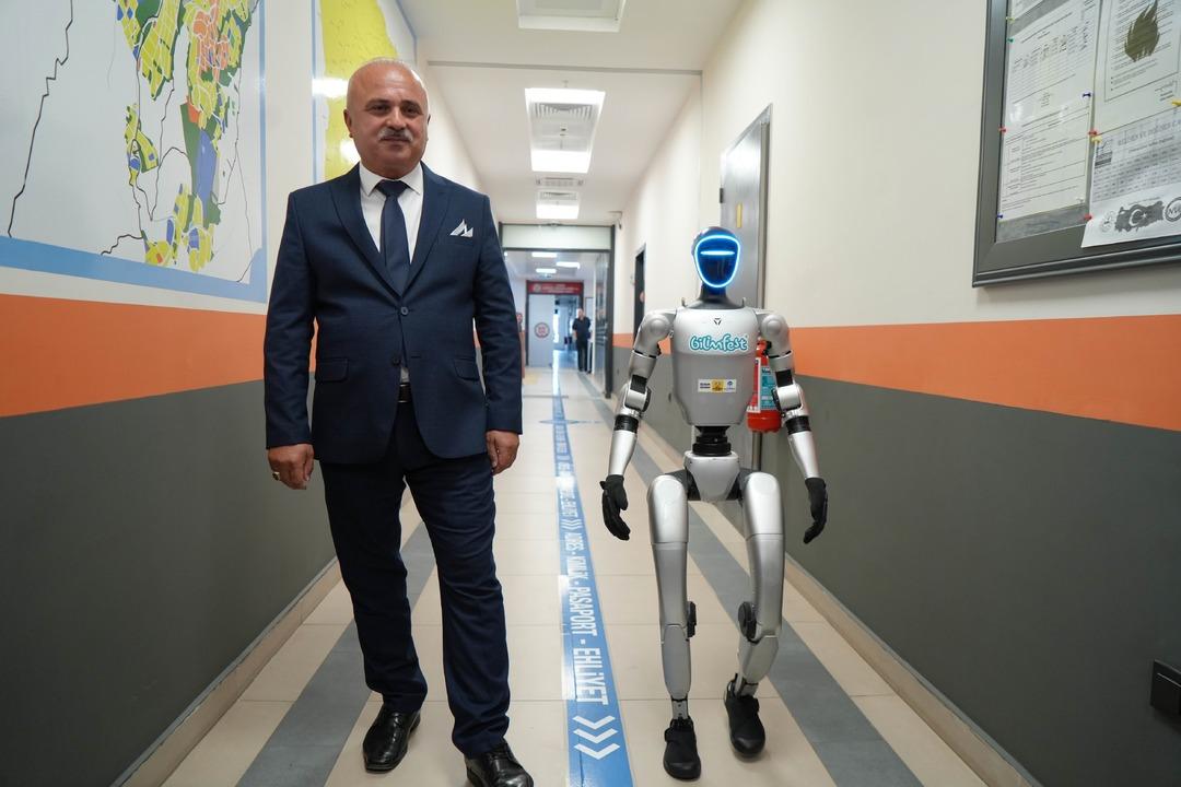 Türkiye birincisi! Robotu nüfusa kaydettiler: 