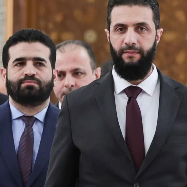 BM Güvenlik Konseyi, Suriye lideri Shara ve Suriye İçişleri Bakanı’na yönelik yaptırımları kaldırdı