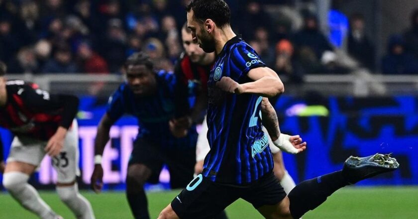 Son dakika spor haberleri | Hakan Çalhanoğlu penaltıyı kaçırdı, Inter derbide Milan’a yenildi